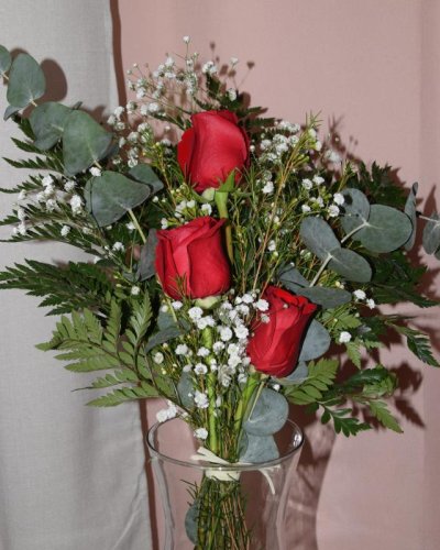 Ramo De 3 Rosas Rojas