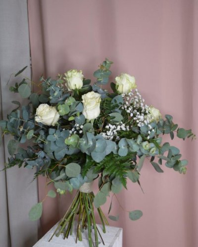 Ramo De 9 Rosas Blancas