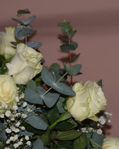 Ramo De 9 Rosas Blancas