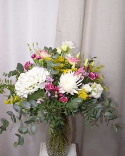 Ramo floral con hortensias