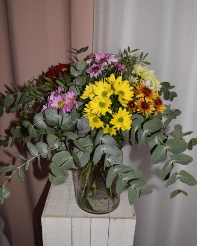 Ramo de margaritas de colores